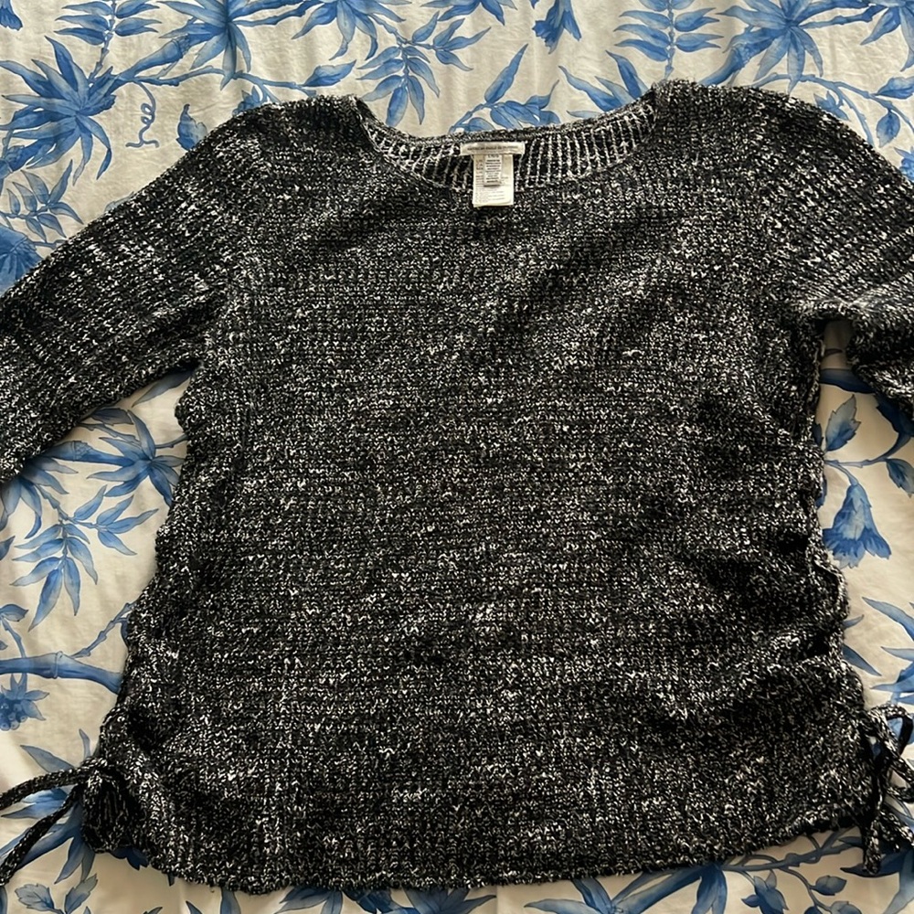 Women's Black and White Sweater